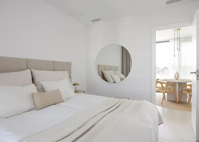Stylish Luxury Suite With Terrace In Higueron